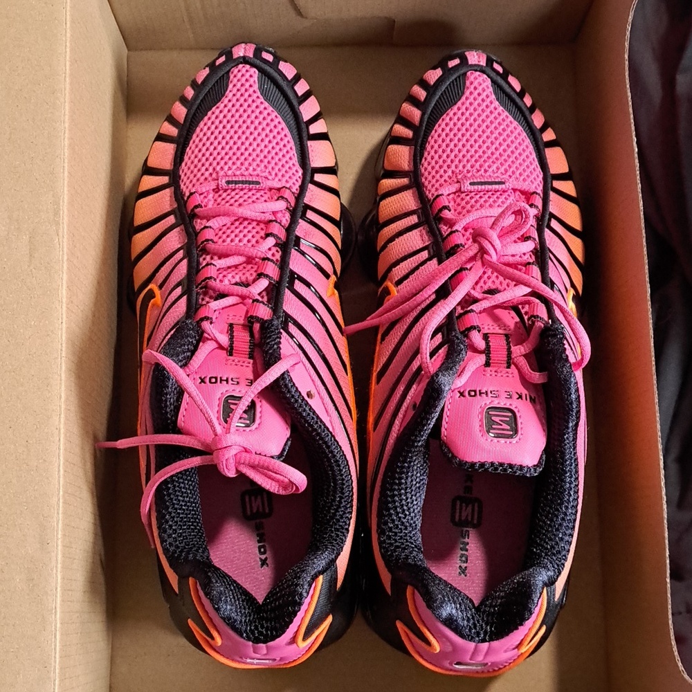 NIB Nike Gradient Pink to Orange Shox TL Sneakers-8.5 - Picture 2 of 9